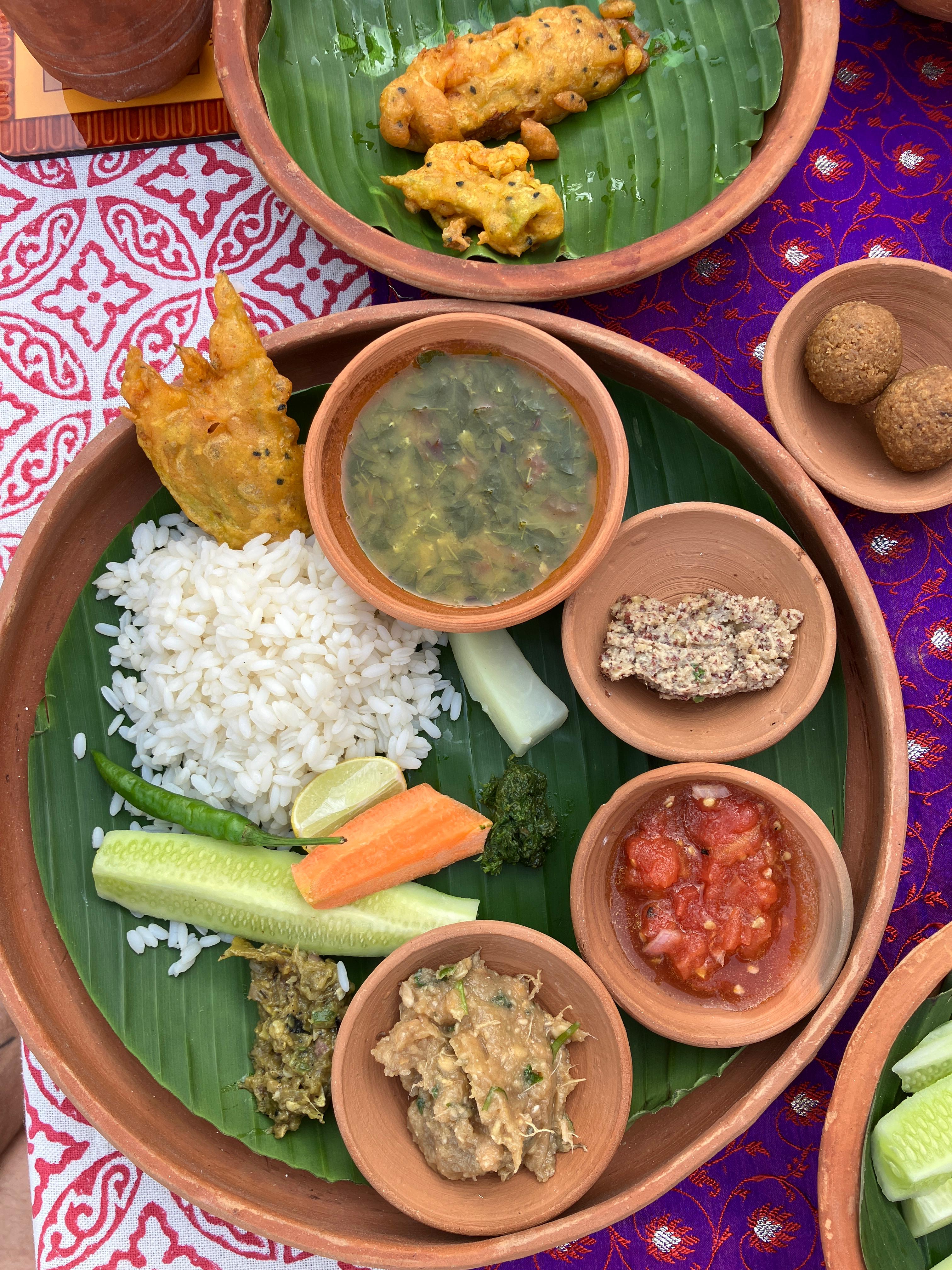 Sheherwali thali, riverside garden setting