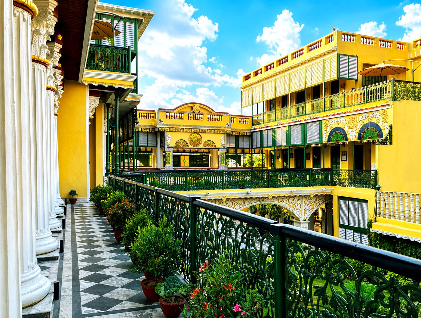 Balcony overlooking the bridge and Aamtala