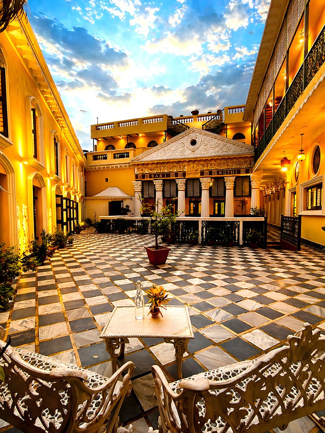 Courtyard next to the pediment
